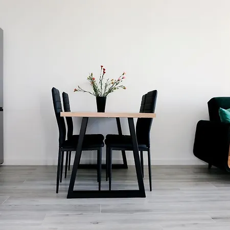 Tramwajowa 17b Апартаменти Лодзь